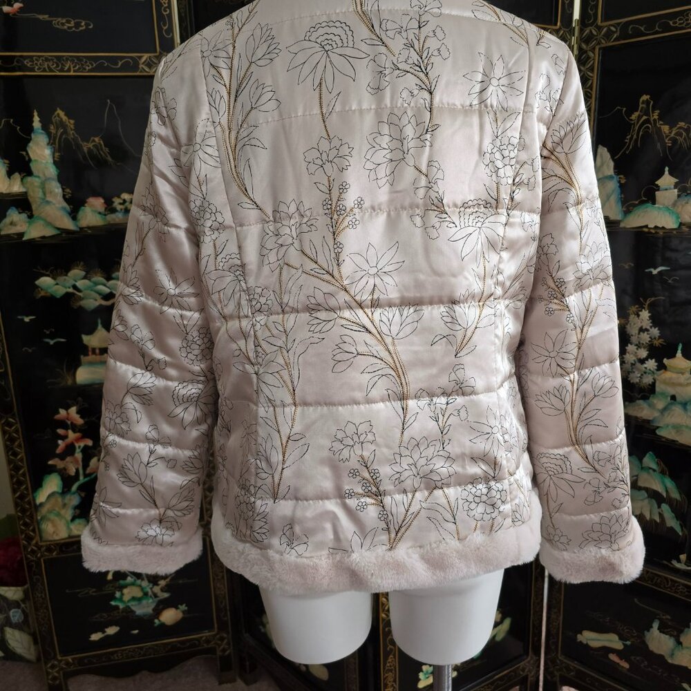 Floral Embroidered Jacket - Picture 2 of 6